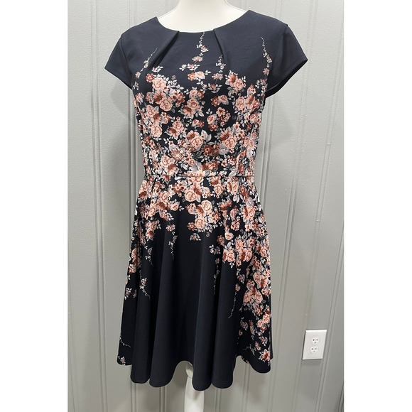 Teeze Me Dresses & Skirts - Black Floral Fit Flare Dress Short Sleeve Keyhole Back Women's S